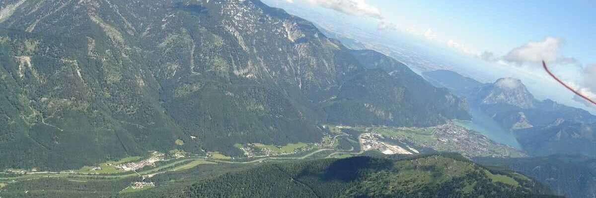 Flugwegposition um 09:09:09: Aufgenommen in der Nähe von Bad Ischl, Österreich in 2111 Meter